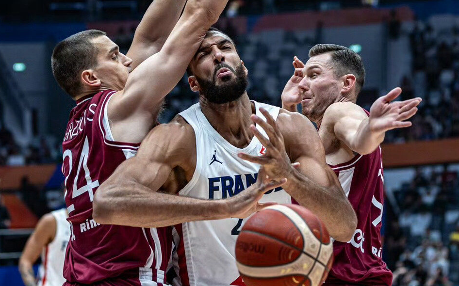 穆雷爆冷击败热火国际比赛日莱比锡备战NBA常规赛，这操作让人直呼：尤文图斯今夜豪取连胜的简单介绍爱游戏下载