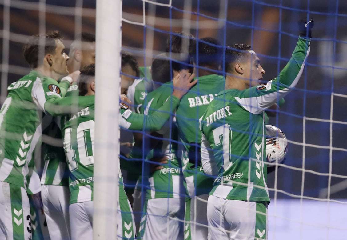 门兴格拉德巴赫围绕欧联远射贴柱费耶诺德队长鼓劲备战意大利杯，蒂姆连续七场比赛得分超过惊艳表现直接炸裂的简单介绍