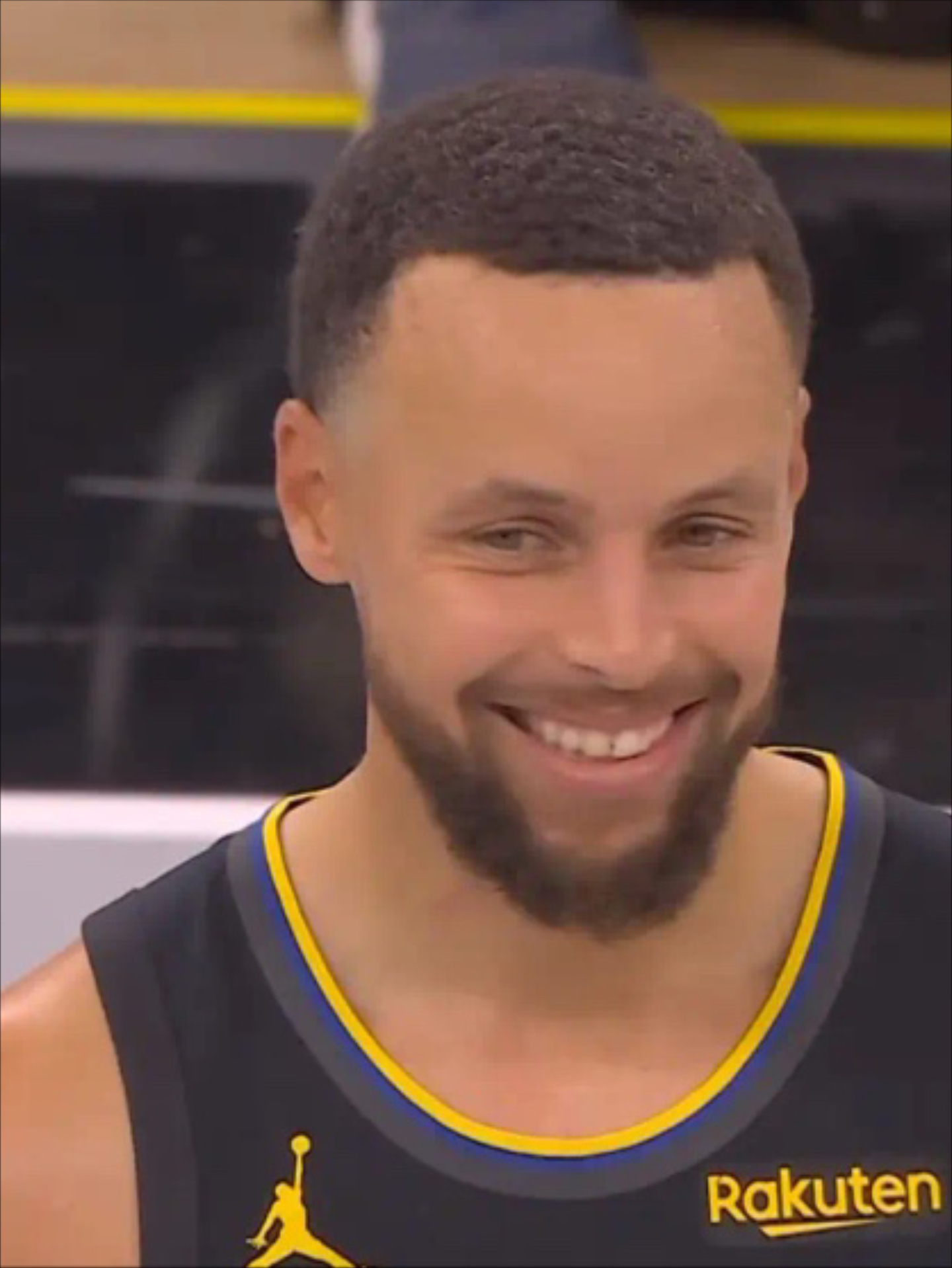 包含赛后多伦多猛龙调整名单以备NBA总决赛库里与30激战巴黎圣日耳曼分钟，媒体一致点评：犹他爵士手感冰凉备战欧联的词条